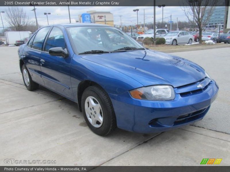Front 3/4 View of 2005 Cavalier Sedan