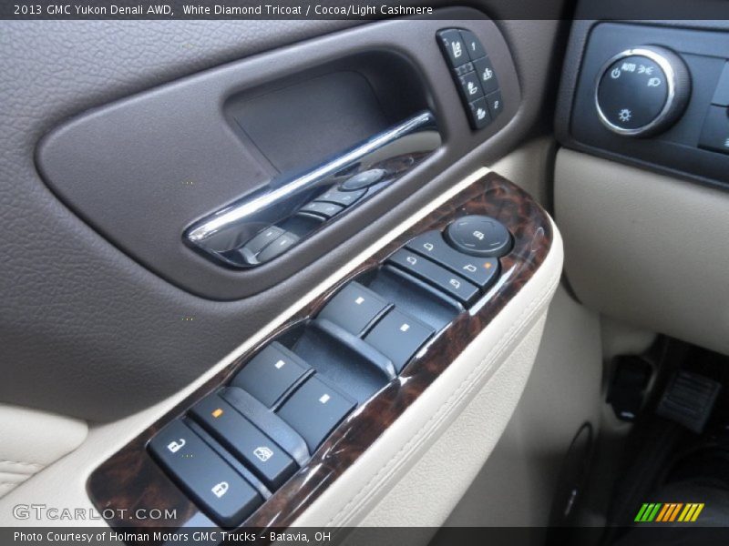 White Diamond Tricoat / Cocoa/Light Cashmere 2013 GMC Yukon Denali AWD