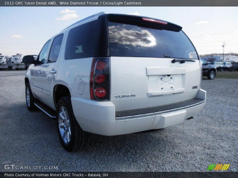 White Diamond Tricoat / Cocoa/Light Cashmere 2013 GMC Yukon Denali AWD
