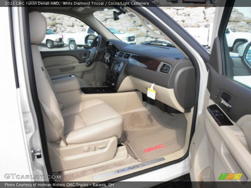 White Diamond Tricoat / Cocoa/Light Cashmere 2013 GMC Yukon Denali AWD