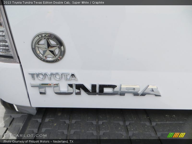 Super White / Graphite 2013 Toyota Tundra Texas Edition Double Cab