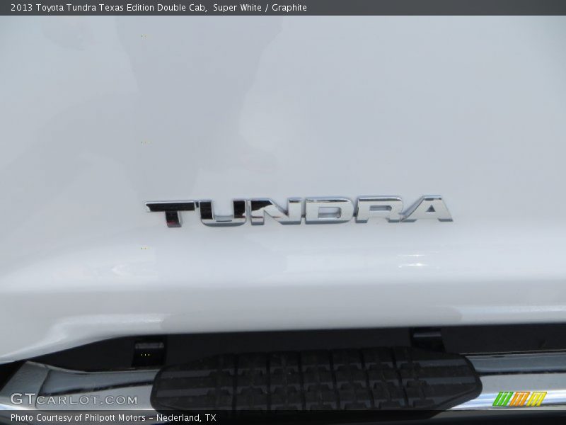 Super White / Graphite 2013 Toyota Tundra Texas Edition Double Cab