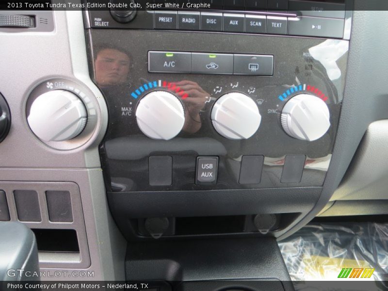 Super White / Graphite 2013 Toyota Tundra Texas Edition Double Cab