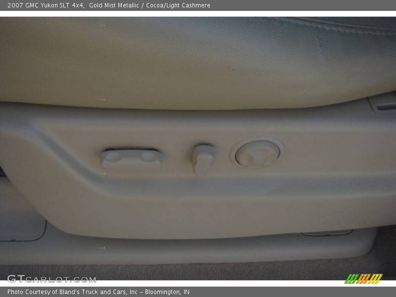 Gold Mist Metallic / Cocoa/Light Cashmere 2007 GMC Yukon SLT 4x4