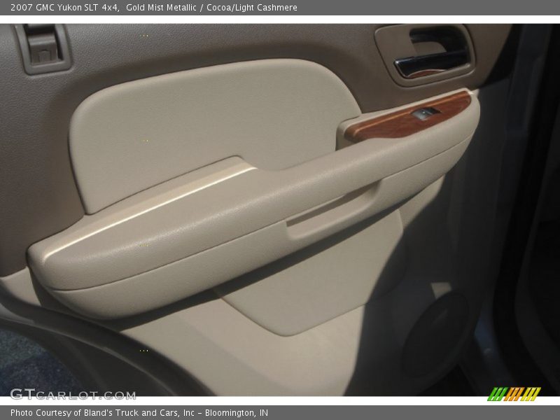 Gold Mist Metallic / Cocoa/Light Cashmere 2007 GMC Yukon SLT 4x4
