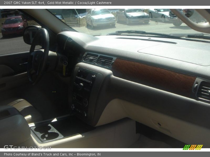 Gold Mist Metallic / Cocoa/Light Cashmere 2007 GMC Yukon SLT 4x4