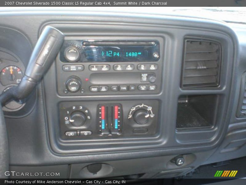Summit White / Dark Charcoal 2007 Chevrolet Silverado 1500 Classic LS Regular Cab 4x4