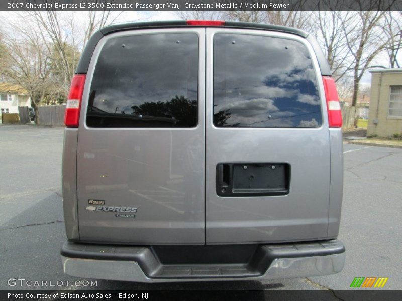 Graystone Metallic / Medium Pewter 2007 Chevrolet Express LS 3500 Extended Passenger Van