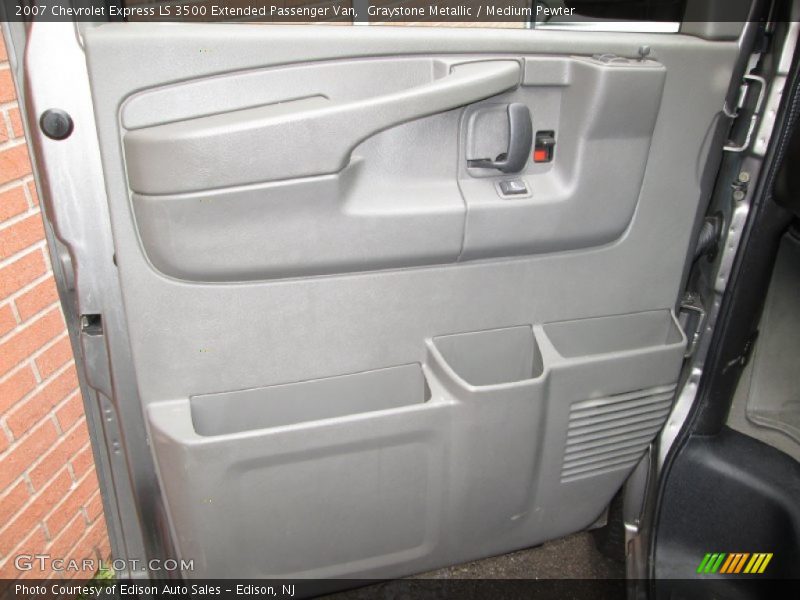 Graystone Metallic / Medium Pewter 2007 Chevrolet Express LS 3500 Extended Passenger Van