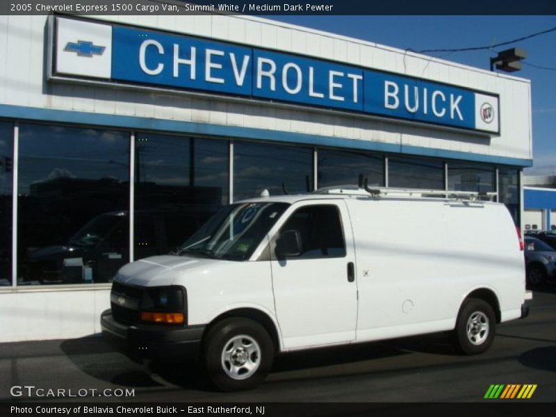 Summit White / Medium Dark Pewter 2005 Chevrolet Express 1500 Cargo Van
