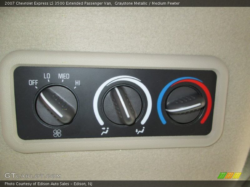 Graystone Metallic / Medium Pewter 2007 Chevrolet Express LS 3500 Extended Passenger Van