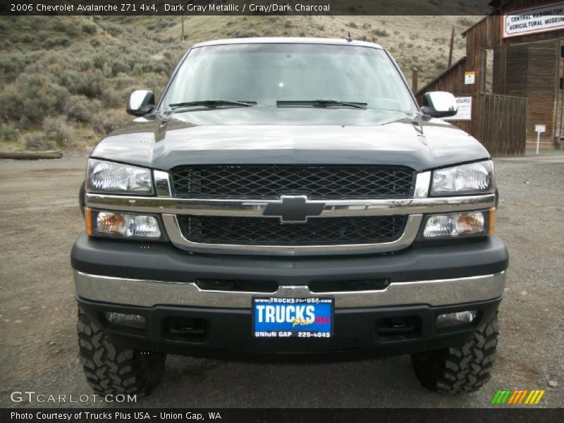 Dark Gray Metallic / Gray/Dark Charcoal 2006 Chevrolet Avalanche Z71 4x4
