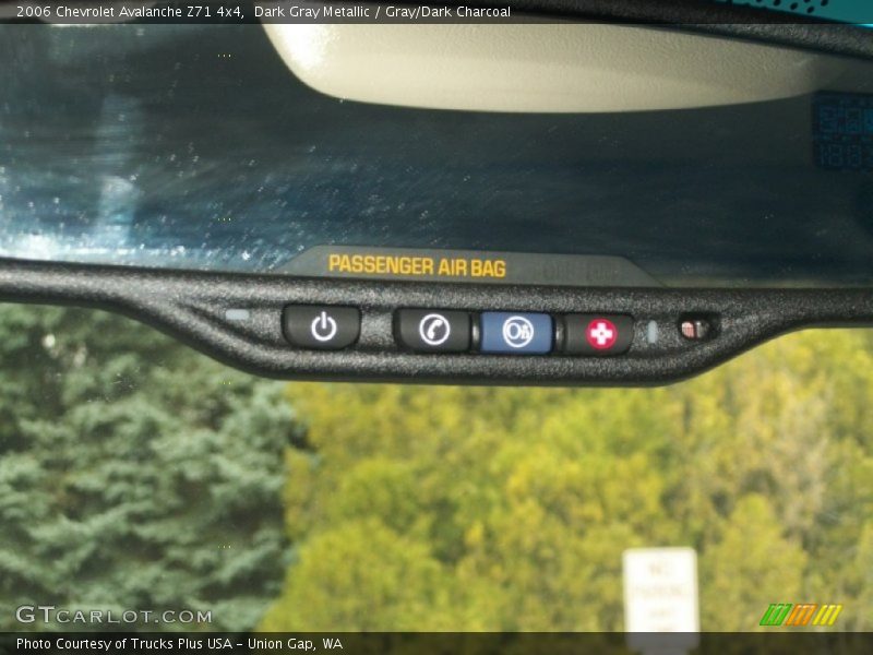 Dark Gray Metallic / Gray/Dark Charcoal 2006 Chevrolet Avalanche Z71 4x4