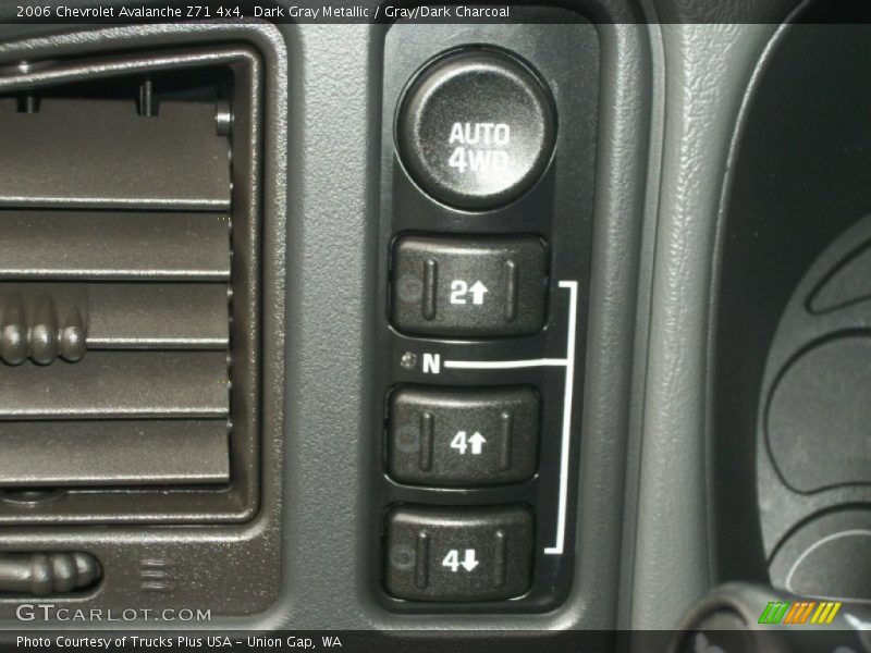 Dark Gray Metallic / Gray/Dark Charcoal 2006 Chevrolet Avalanche Z71 4x4