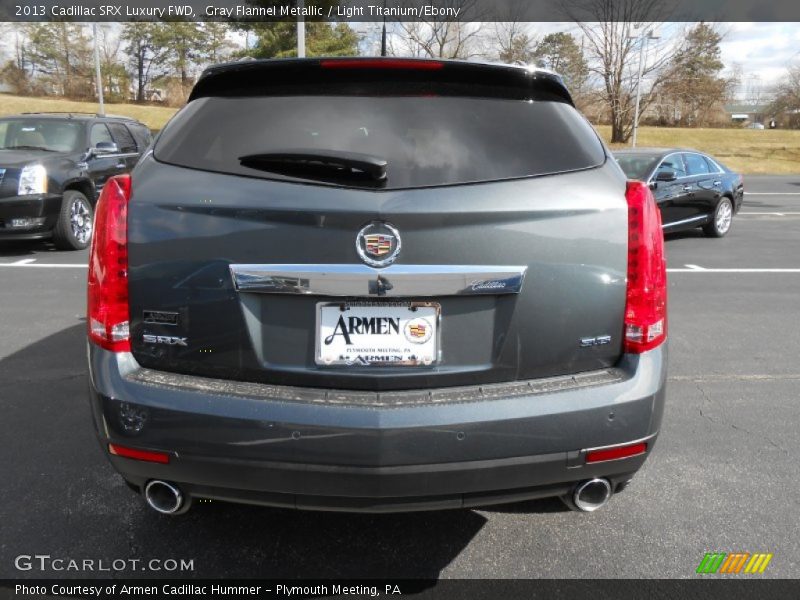 Gray Flannel Metallic / Light Titanium/Ebony 2013 Cadillac SRX Luxury FWD
