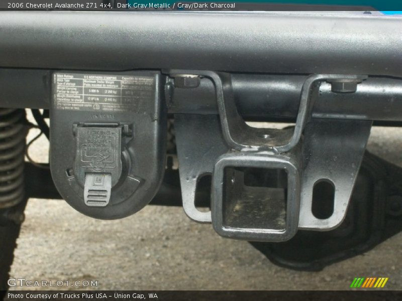Dark Gray Metallic / Gray/Dark Charcoal 2006 Chevrolet Avalanche Z71 4x4