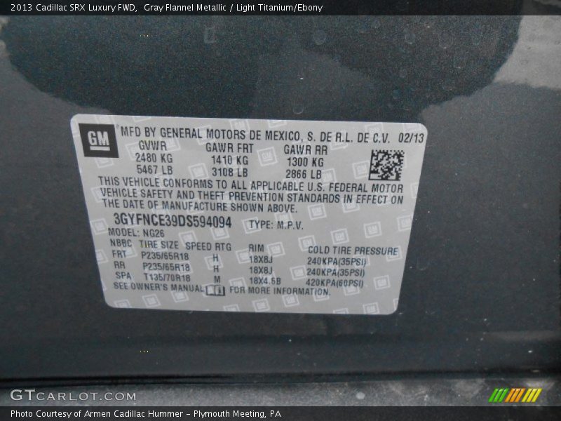 Gray Flannel Metallic / Light Titanium/Ebony 2013 Cadillac SRX Luxury FWD