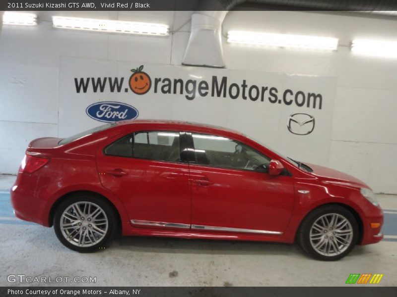 Vivid Red / Black 2011 Suzuki Kizashi GTS AWD