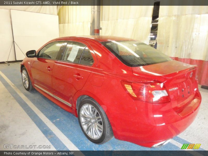 Vivid Red / Black 2011 Suzuki Kizashi GTS AWD