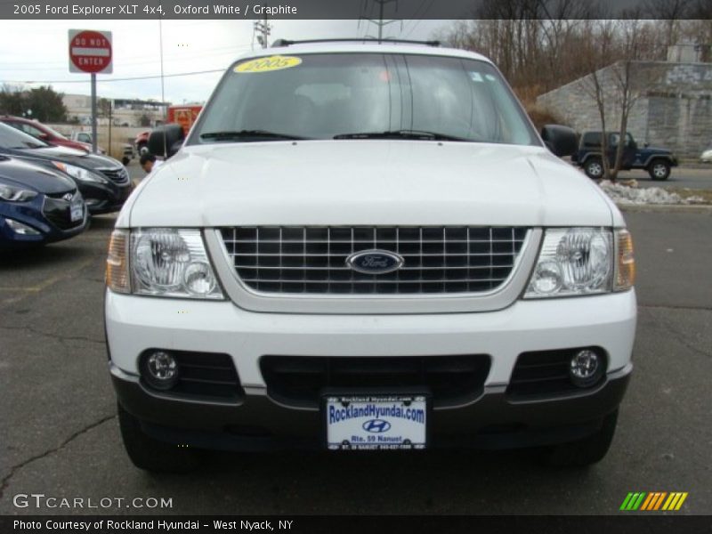 Oxford White / Graphite 2005 Ford Explorer XLT 4x4