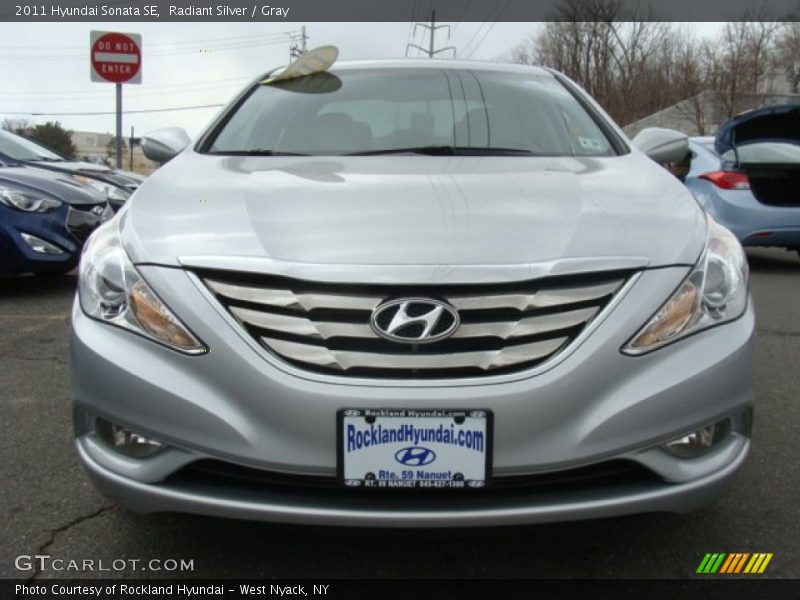 Radiant Silver / Gray 2011 Hyundai Sonata SE
