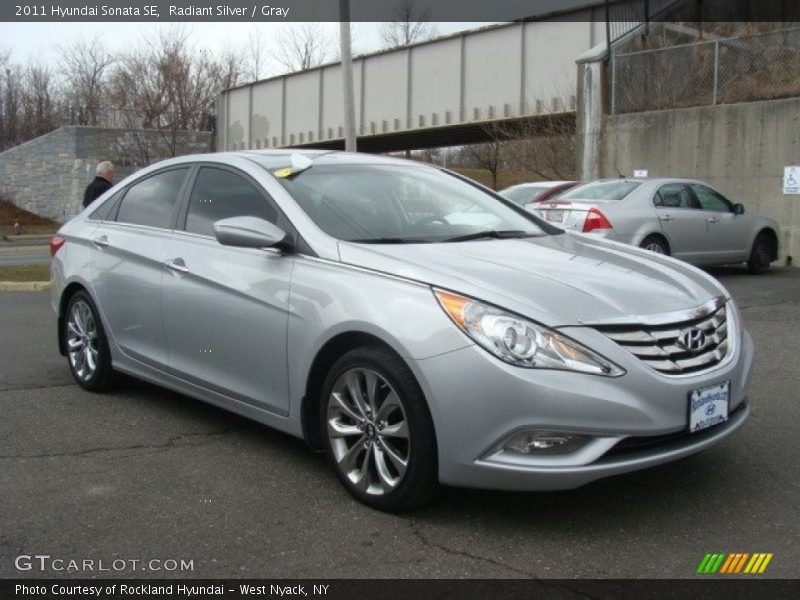 Radiant Silver / Gray 2011 Hyundai Sonata SE