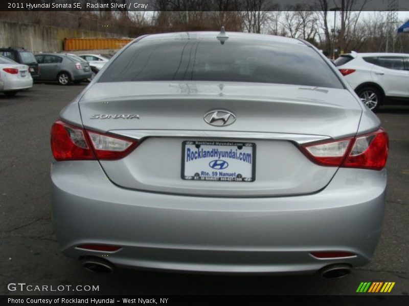 Radiant Silver / Gray 2011 Hyundai Sonata SE