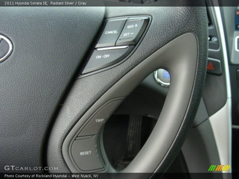 Radiant Silver / Gray 2011 Hyundai Sonata SE