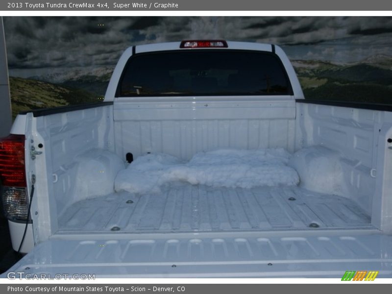 Super White / Graphite 2013 Toyota Tundra CrewMax 4x4