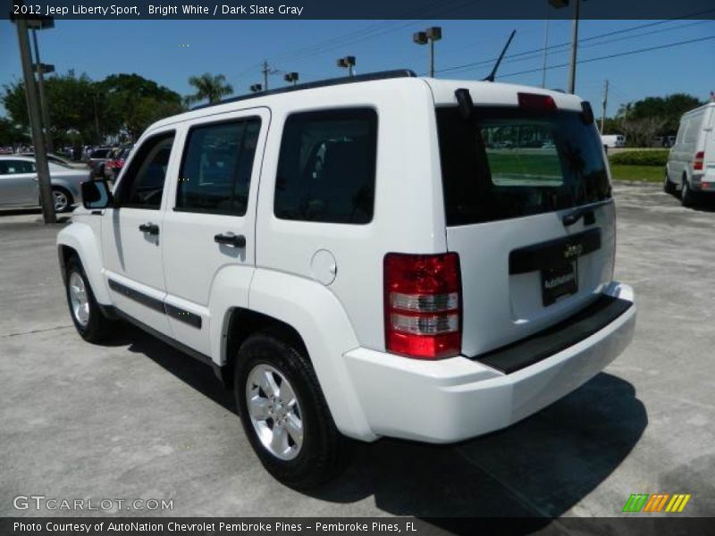 Bright White / Dark Slate Gray 2012 Jeep Liberty Sport