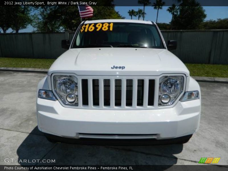 Bright White / Dark Slate Gray 2012 Jeep Liberty Sport