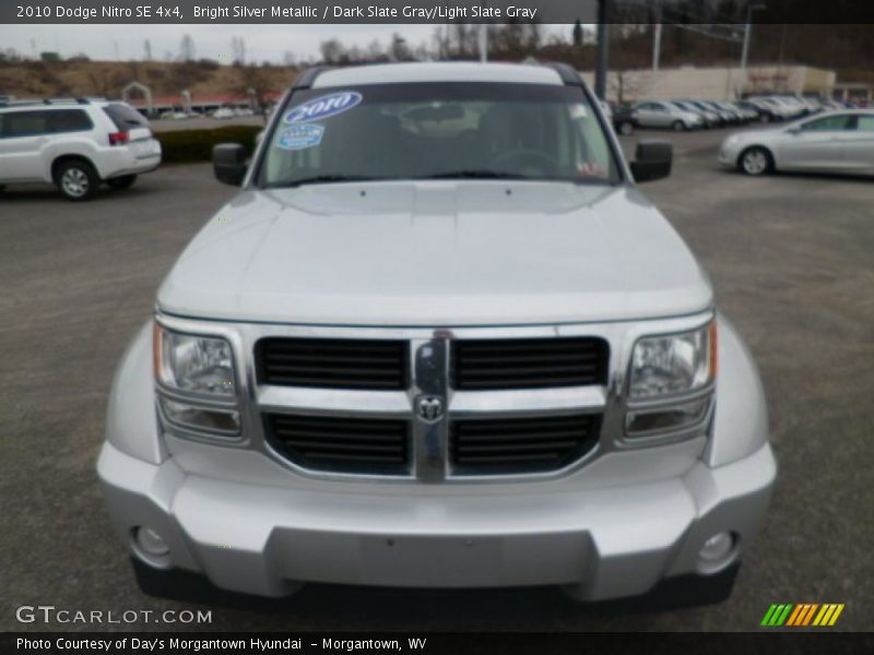 Bright Silver Metallic / Dark Slate Gray/Light Slate Gray 2010 Dodge Nitro SE 4x4