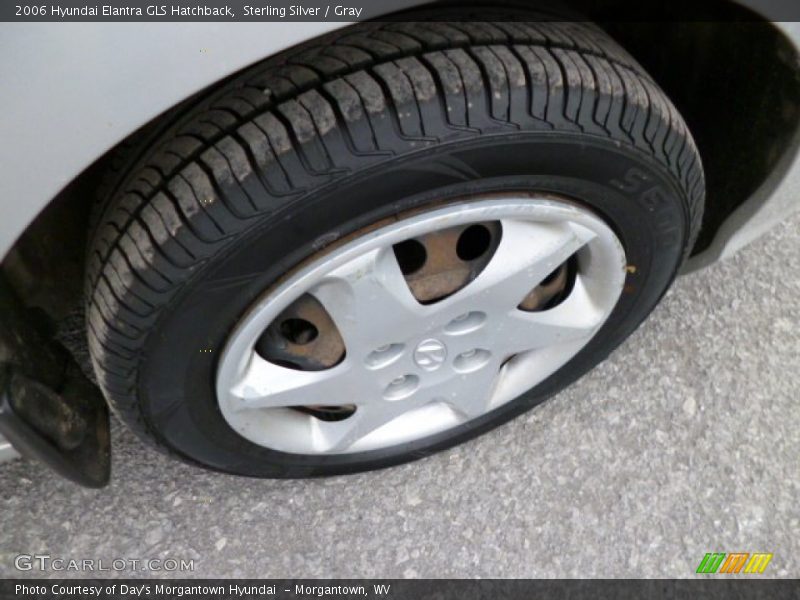 Sterling Silver / Gray 2006 Hyundai Elantra GLS Hatchback
