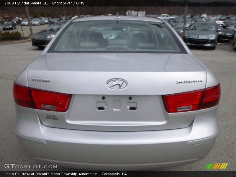 Bright Silver / Gray 2009 Hyundai Sonata GLS