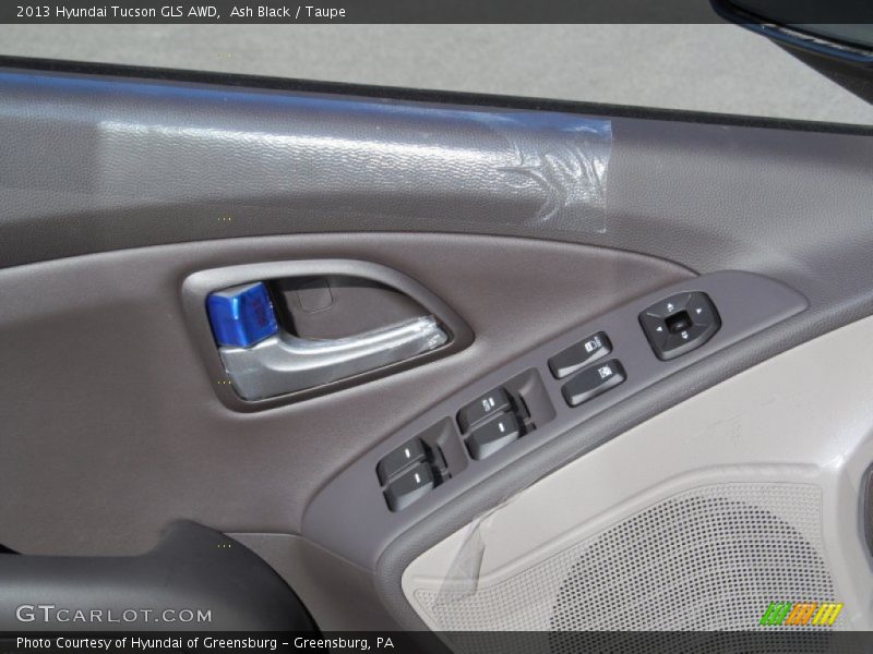 Ash Black / Taupe 2013 Hyundai Tucson GLS AWD