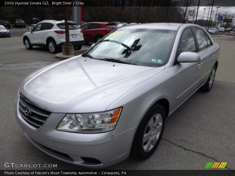 Front 3/4 View of 2009 Sonata GLS
