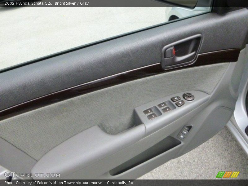 Bright Silver / Gray 2009 Hyundai Sonata GLS