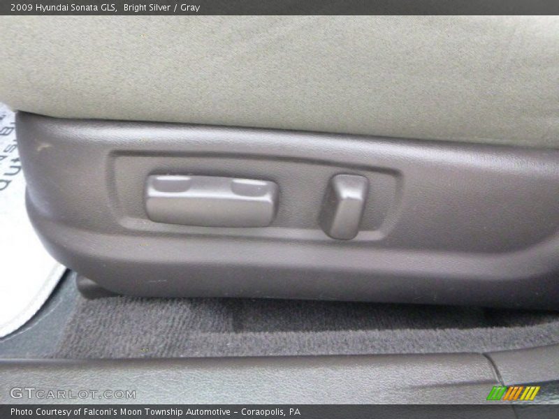 Bright Silver / Gray 2009 Hyundai Sonata GLS
