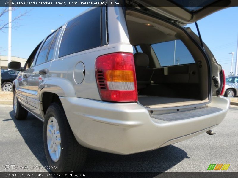 Light Pewter Metallic / Taupe 2004 Jeep Grand Cherokee Laredo