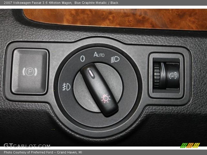 Controls of 2007 Passat 3.6 4Motion Wagon