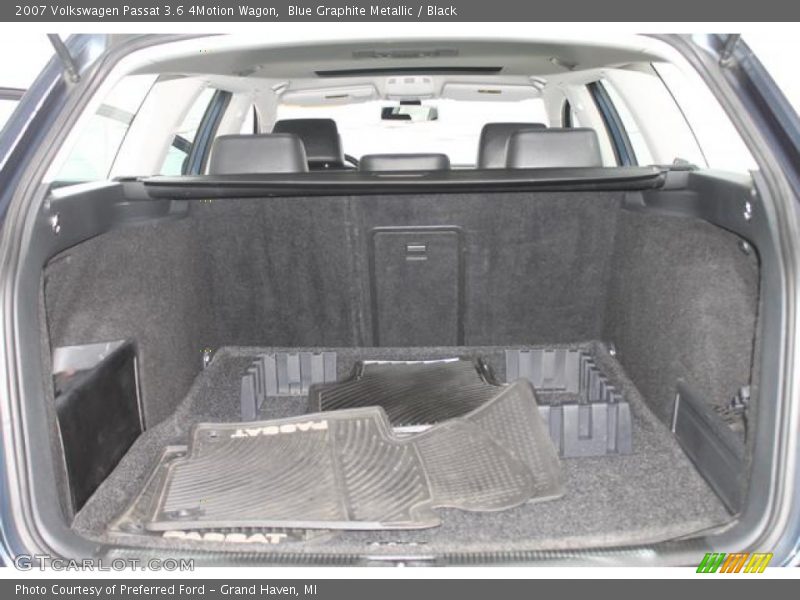  2007 Passat 3.6 4Motion Wagon Trunk