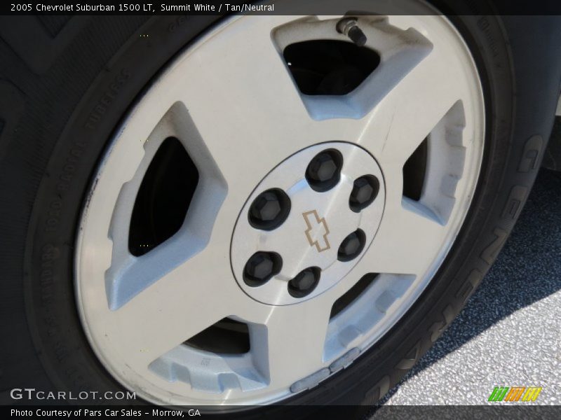  2005 Suburban 1500 LT Wheel