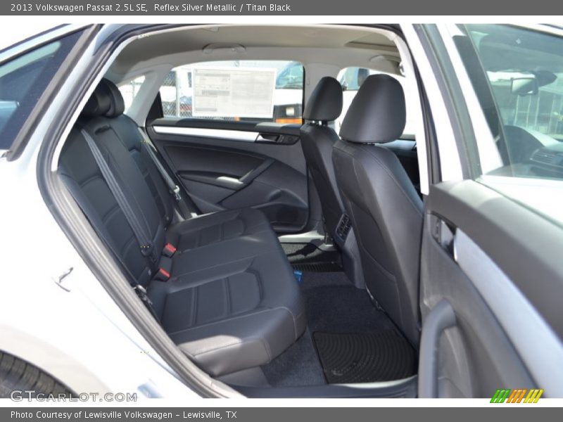 Reflex Silver Metallic / Titan Black 2013 Volkswagen Passat 2.5L SE