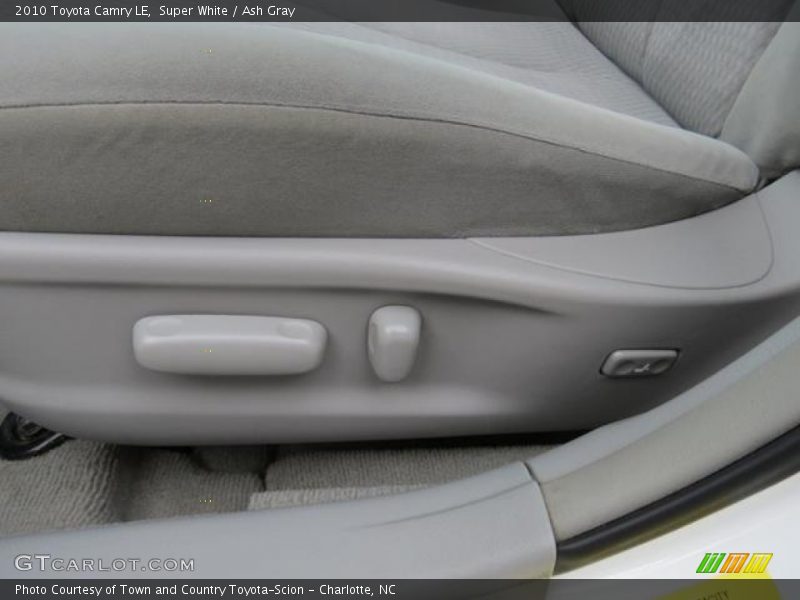 Super White / Ash Gray 2010 Toyota Camry LE