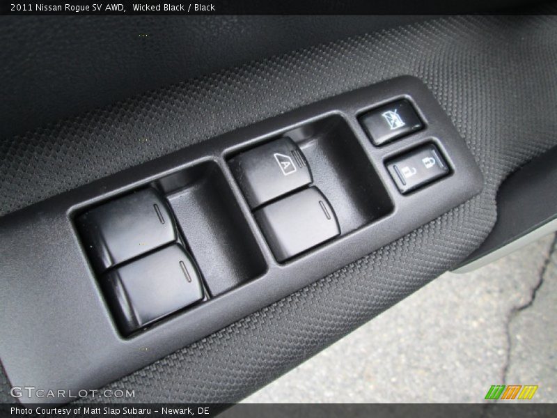Wicked Black / Black 2011 Nissan Rogue SV AWD
