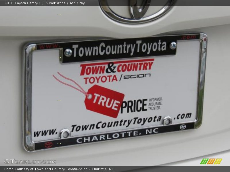 Super White / Ash Gray 2010 Toyota Camry LE