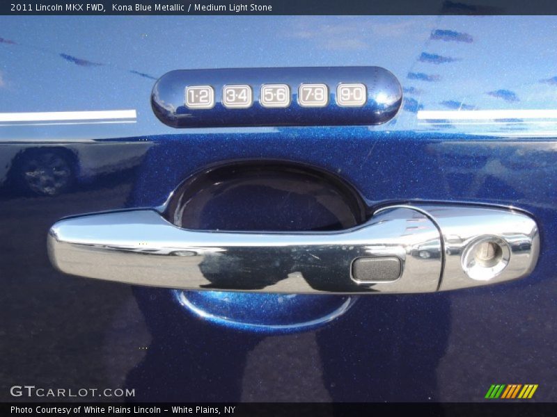 Kona Blue Metallic / Medium Light Stone 2011 Lincoln MKX FWD