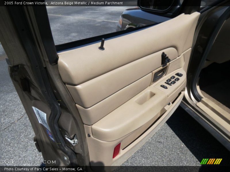 Door Panel of 2005 Crown Victoria 