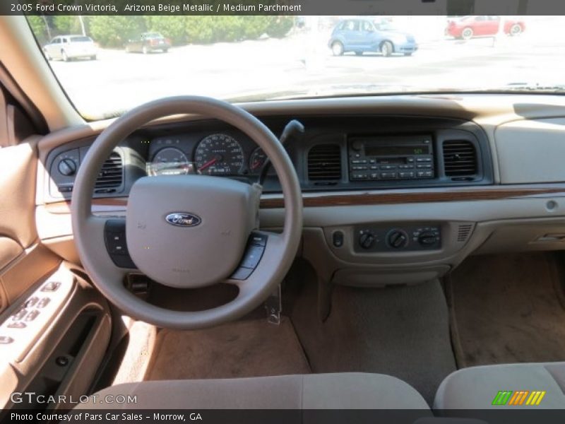 Arizona Beige Metallic / Medium Parchment 2005 Ford Crown Victoria