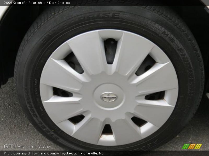 Polar White / Dark Charcoal 2006 Scion xB